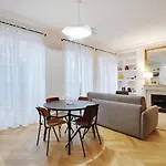 Pick A Flat\'s Apartment in Saint Germain des Près - Rue de Montfaucon